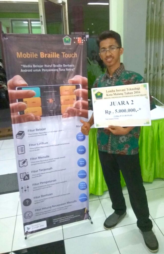 Mobile Braille Touch yang Digagas Oleh Mohammad Rizky Kurniawan Berhasil Meraih Juara II INOTEK Kota Malang 2016
