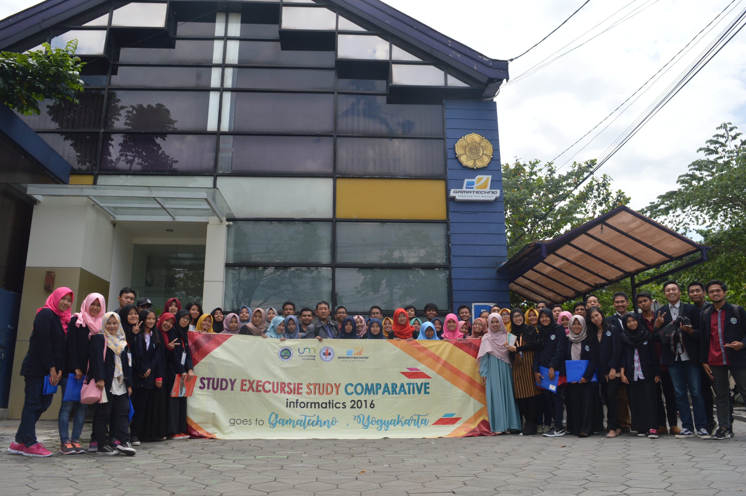 Study Execursie Study Comparative Informatika 2016 Yogyakarta