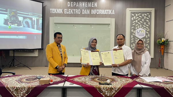 Penandatanganan Kontrak Kerjasama Antara Prodi Teknik Informatika UM dan Prodi Teknik Informatika Universitas Negeri Padang